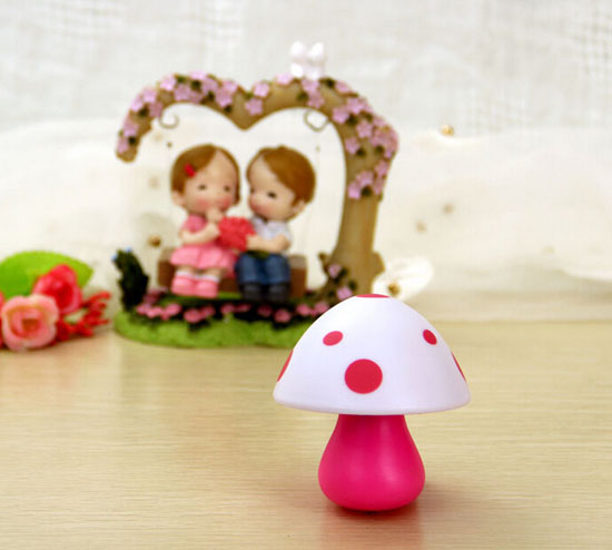 柯麗雅LED蘑菇喂奶小夜燈