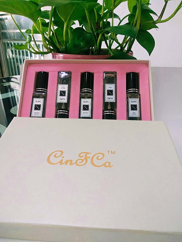 香水產(chǎn)品展示