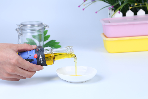 功夫小鴨黑芝麻亞麻籽油1.jpg