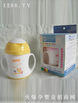 點點關(guān)愛嬰兒學(xué)飲杯