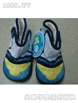 麗嬰房藍色帶點嬰兒鞋